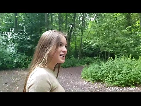 ❤️ Na ba da shawara ga Evelina cewa mu yi fuck a wurin jama'a! Tace eh. Sai na bata ta a jaki na cusa mata baki. Sai taji haushin kanta. Ingantacciyar iskanci ❌