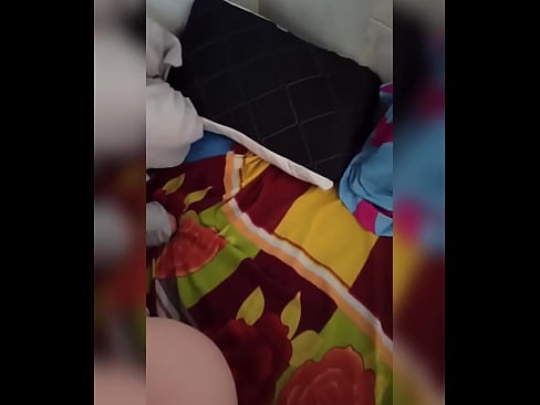 ❤️ Dakina ta zauna a gida ita kadai saboda mijinta ya tafi hutu sai na yi amfani da damar in yi mata fyade na cika mata gindi da nono. Ingantacciyar iskanci ❌